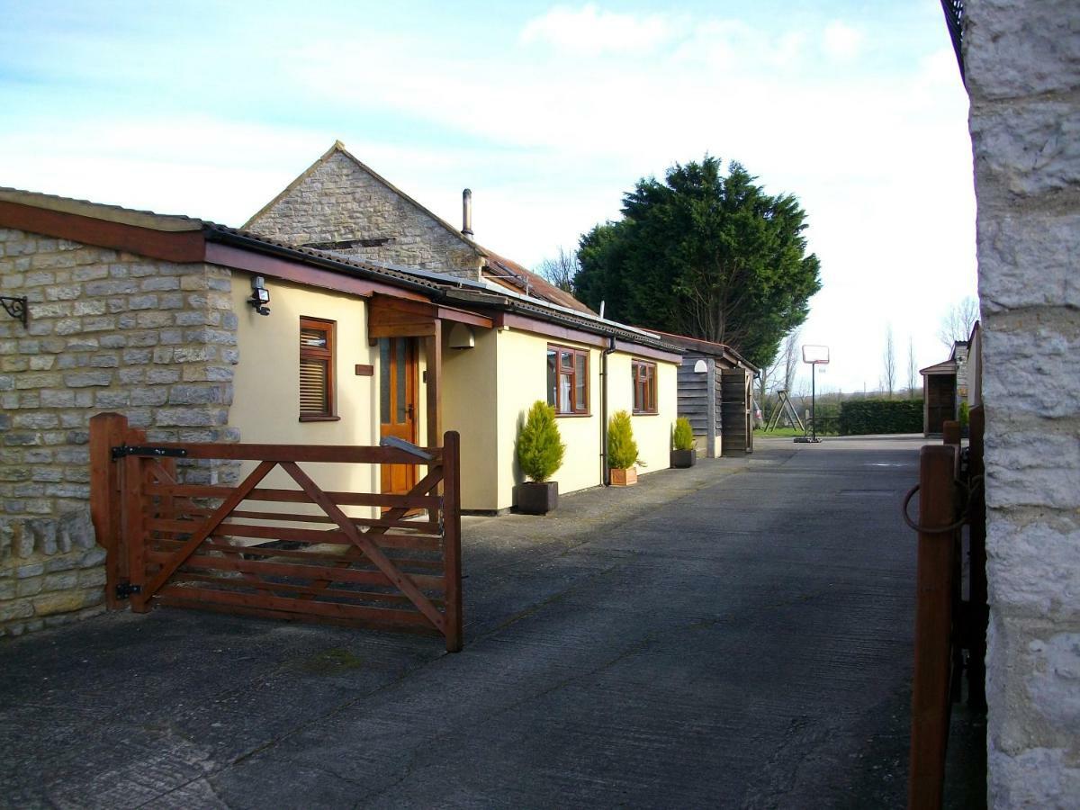The Barton Annexe Villa Somerton  Exterior photo